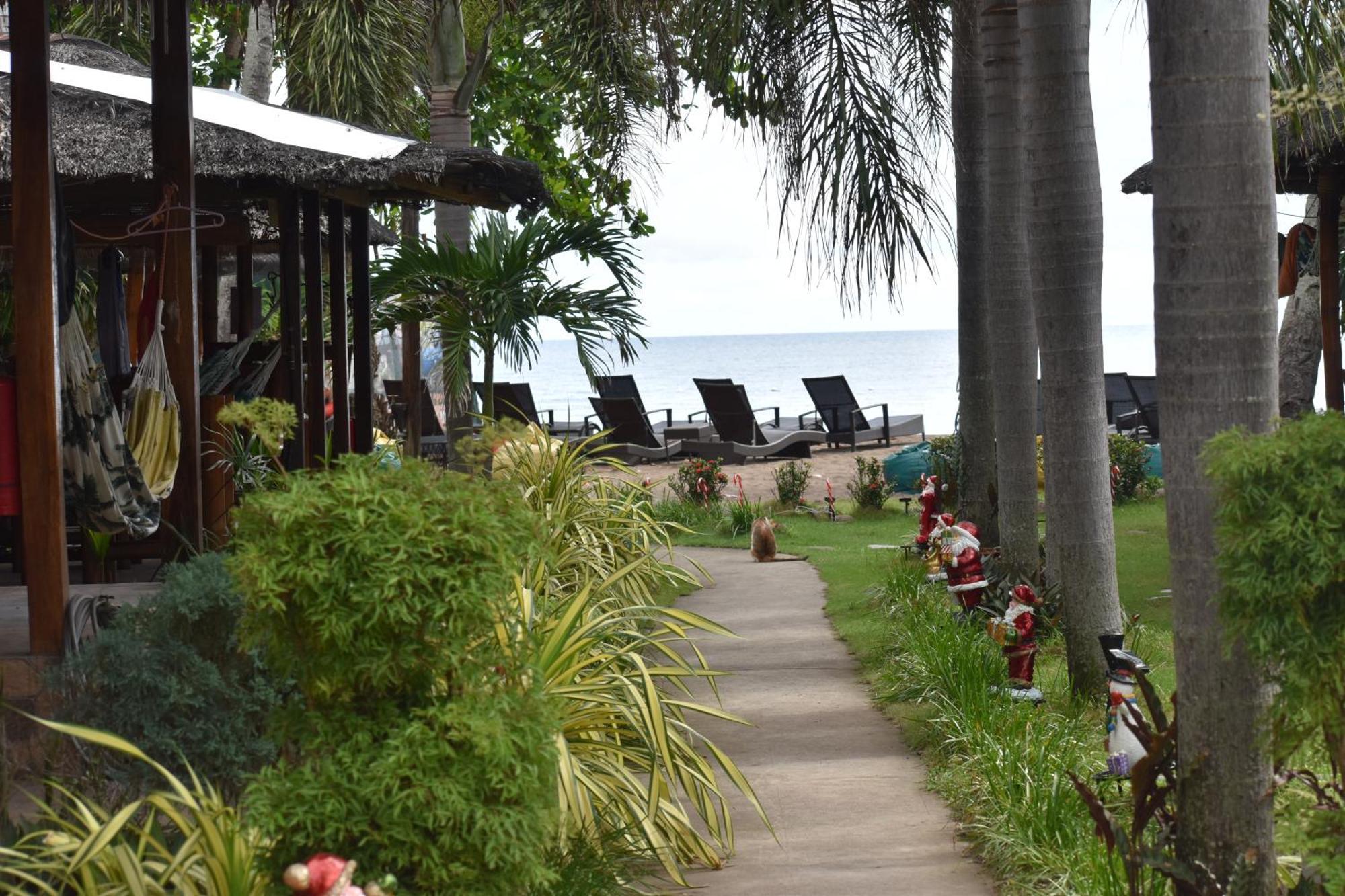Aivymaes Divers Resort Dauin Exterior photo